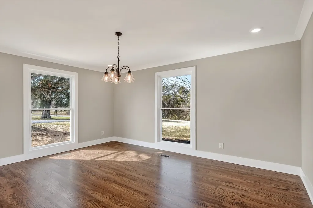 698 Mike Muncey Road Mcminnville TN 37110