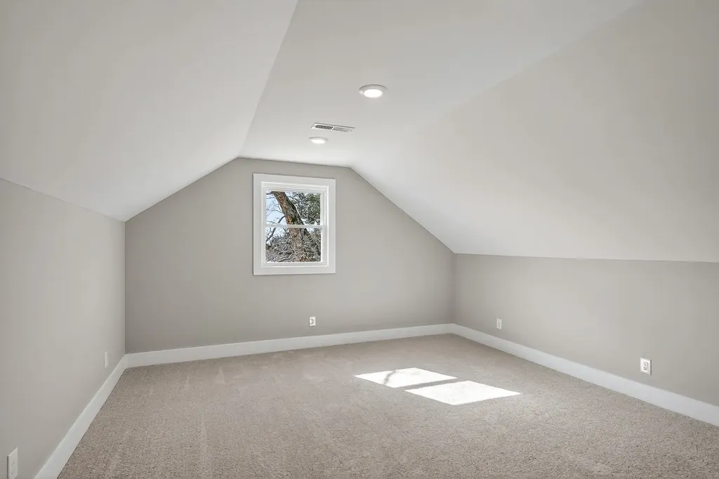 698 Mike Muncey Road Mcminnville TN 37110