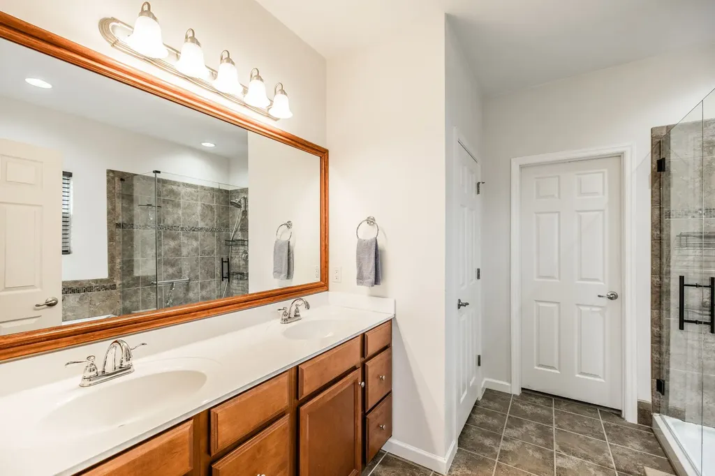 337 Fannis Circle Gallatin TN 37066