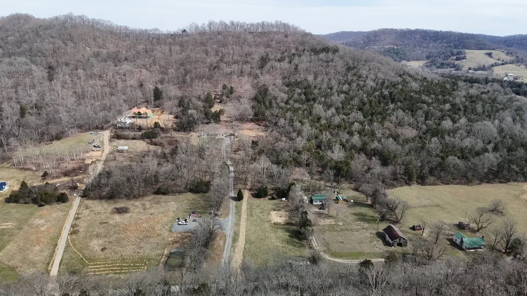 4020 Carter Branch Road Hartsville TN 37074