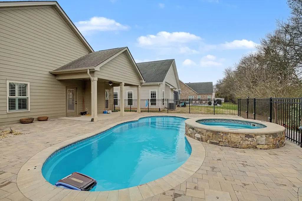 219 Rockcastle Drive Murfreesboro TN 37128