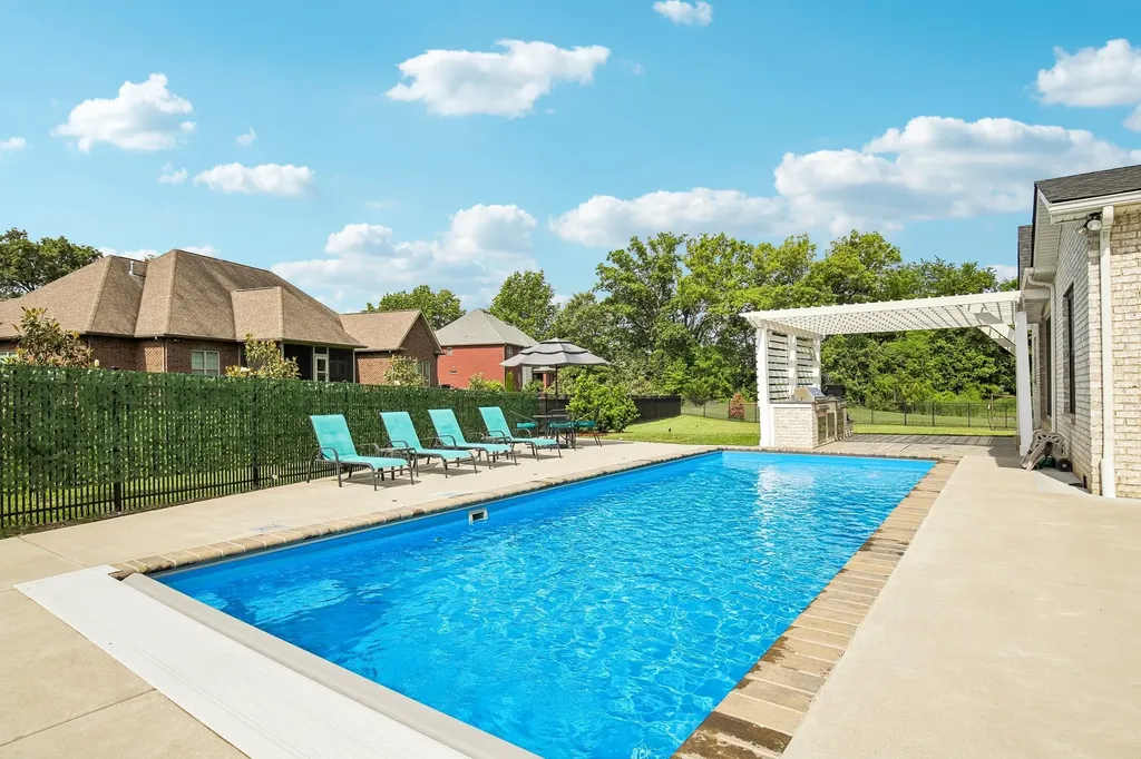 3166 Fern Croft Lane Clarksville TN 37043