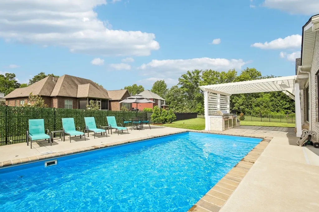 3166 Fern Croft Lane Clarksville TN 37043