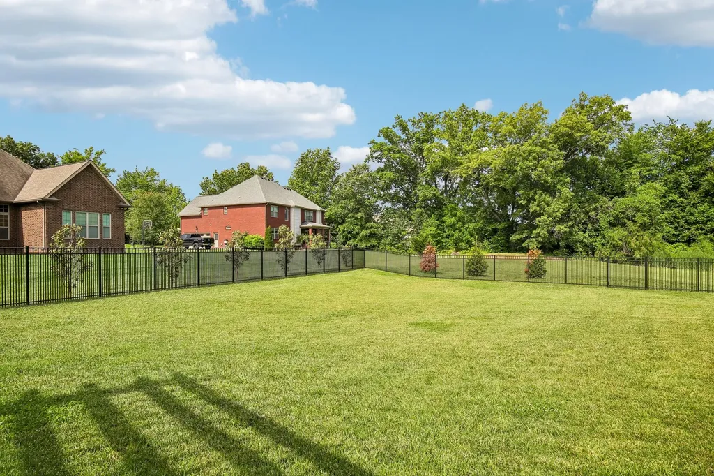 3166 Fern Croft Lane Clarksville TN 37043
