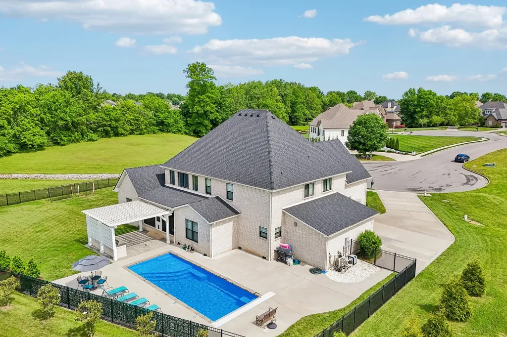 3166 Fern Croft Lane Clarksville TN 37043