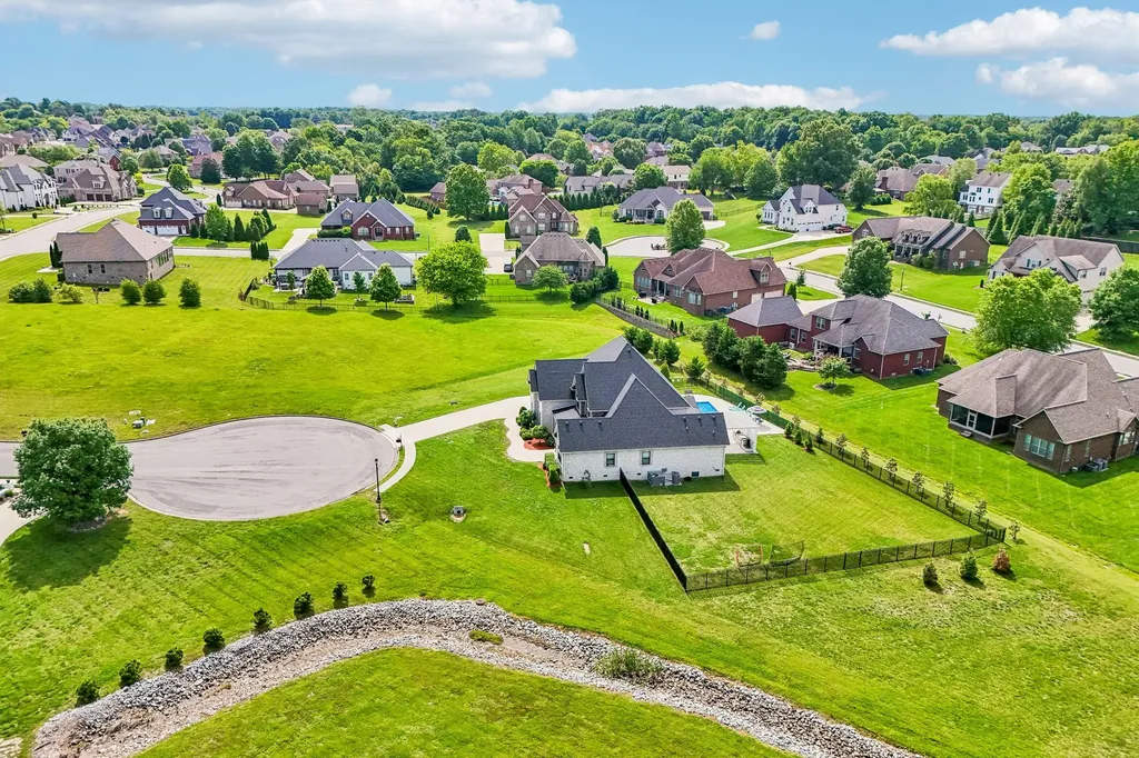 3166 Fern Croft Lane Clarksville TN 37043