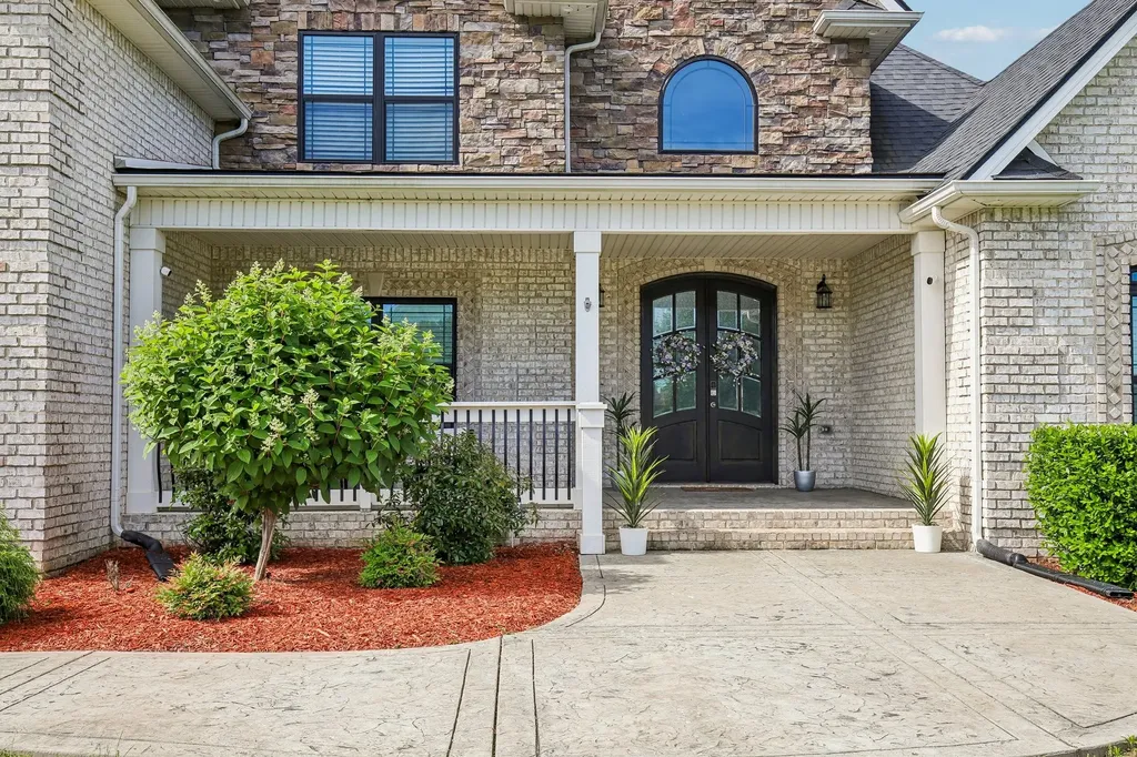 3166 Fern Croft Lane Clarksville TN 37043
