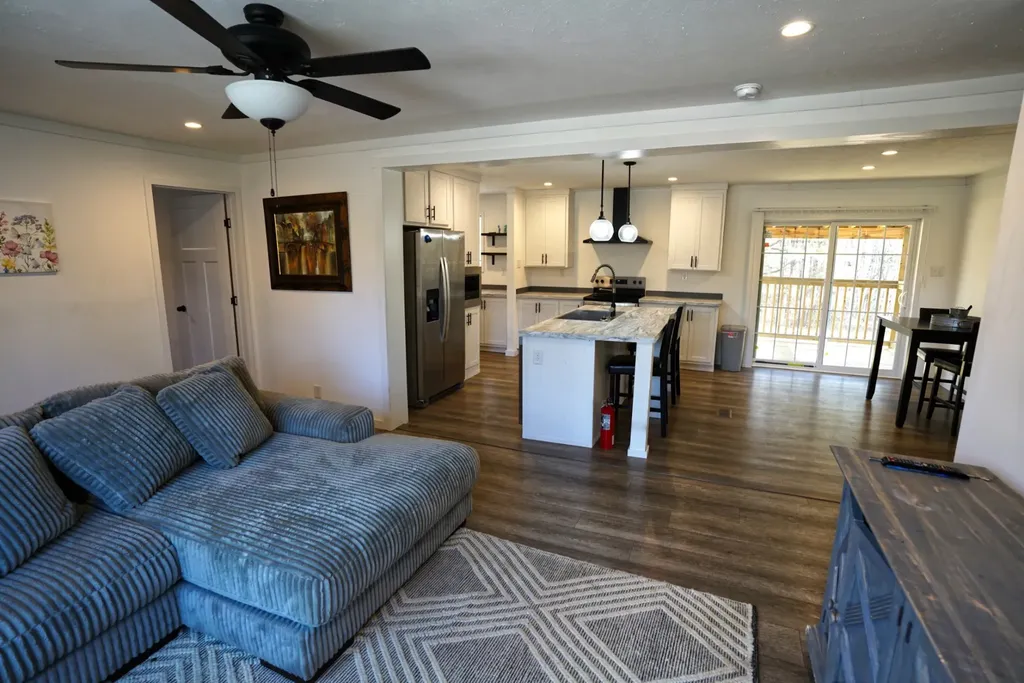 1162 By Boulevard Bon Aqua TN 37025