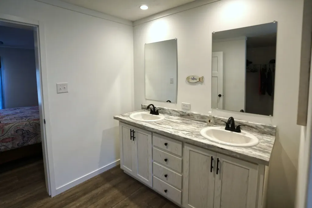 1162 By Boulevard Bon Aqua TN 37025