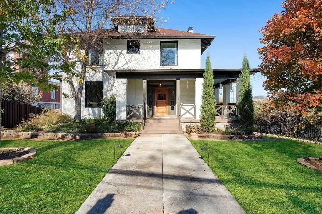 1800 Blair Boulevard Nashville TN 37212