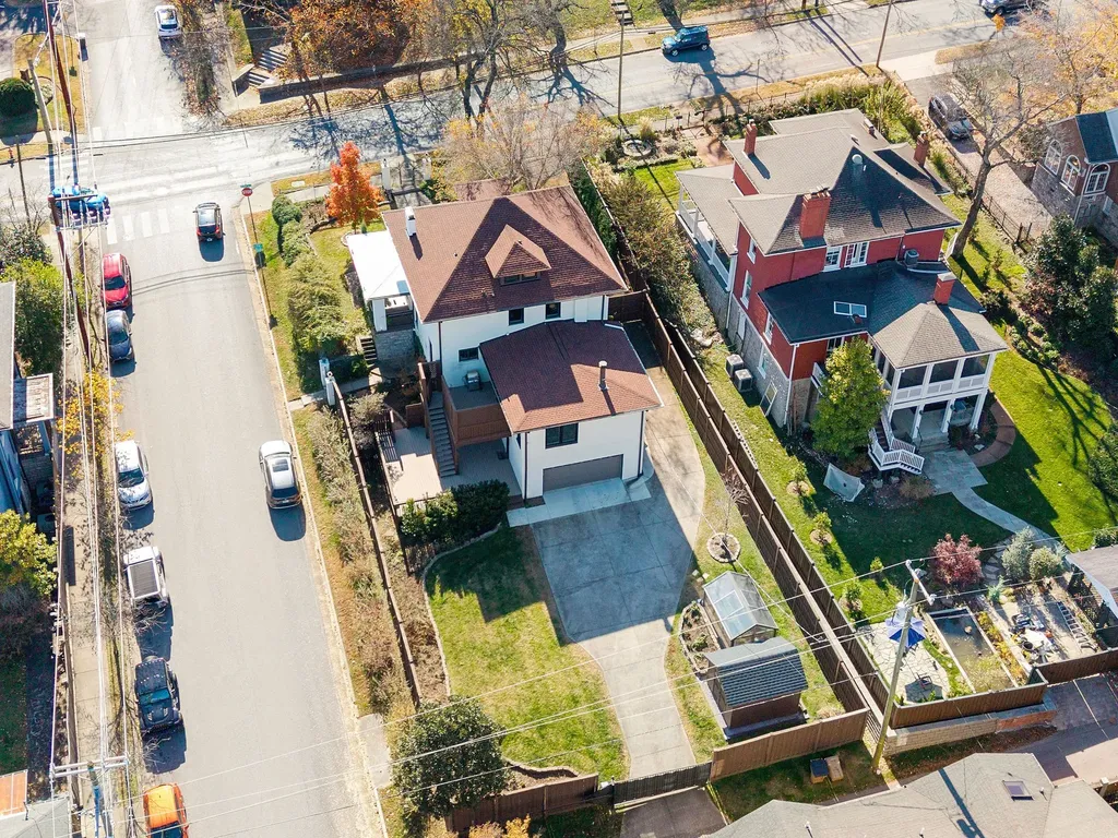 1800 Blair Boulevard Nashville TN 37212