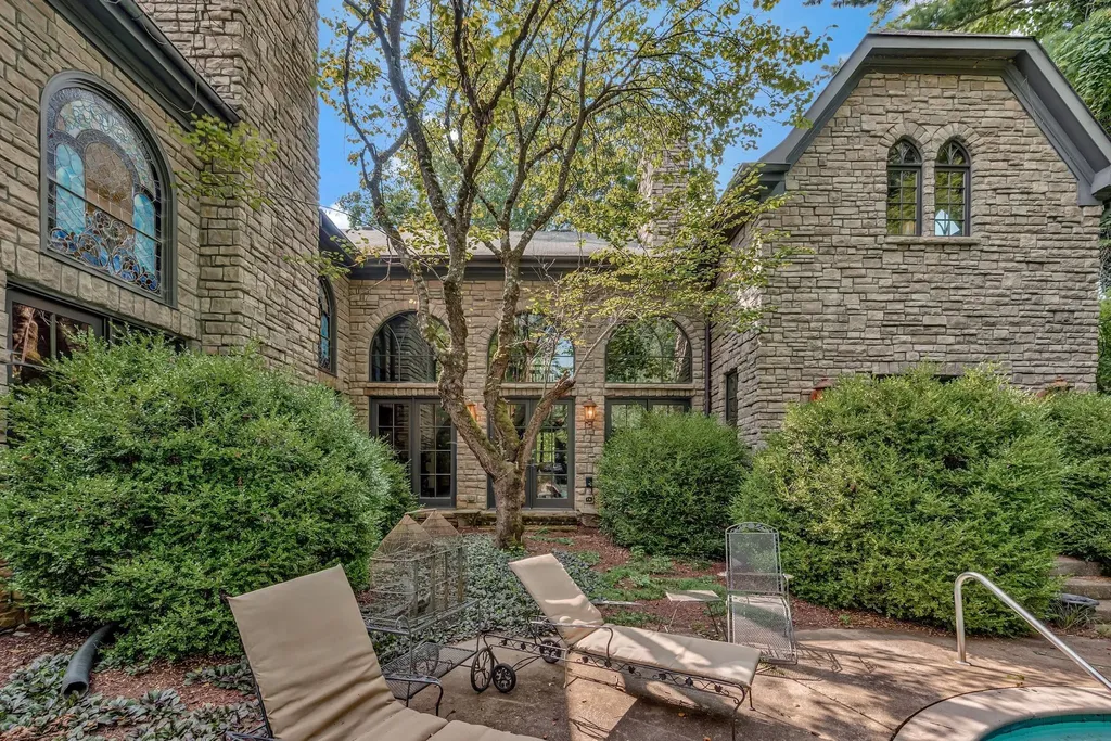1108 Belle Meade Boulevard Nashville TN 37205