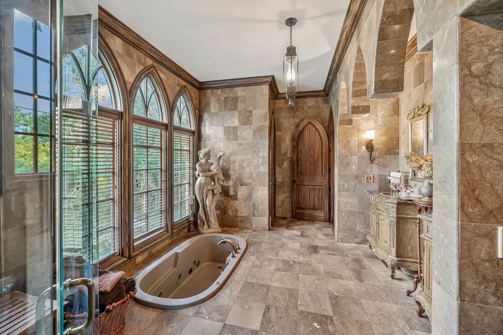 1108 Belle Meade Boulevard Nashville TN 37205