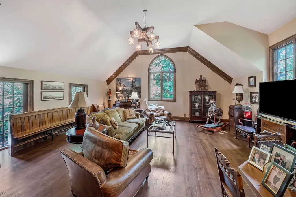 1108 Belle Meade Boulevard Nashville TN 37205