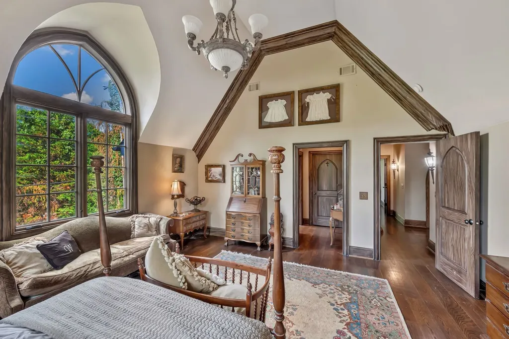 1108 Belle Meade Boulevard Nashville TN 37205