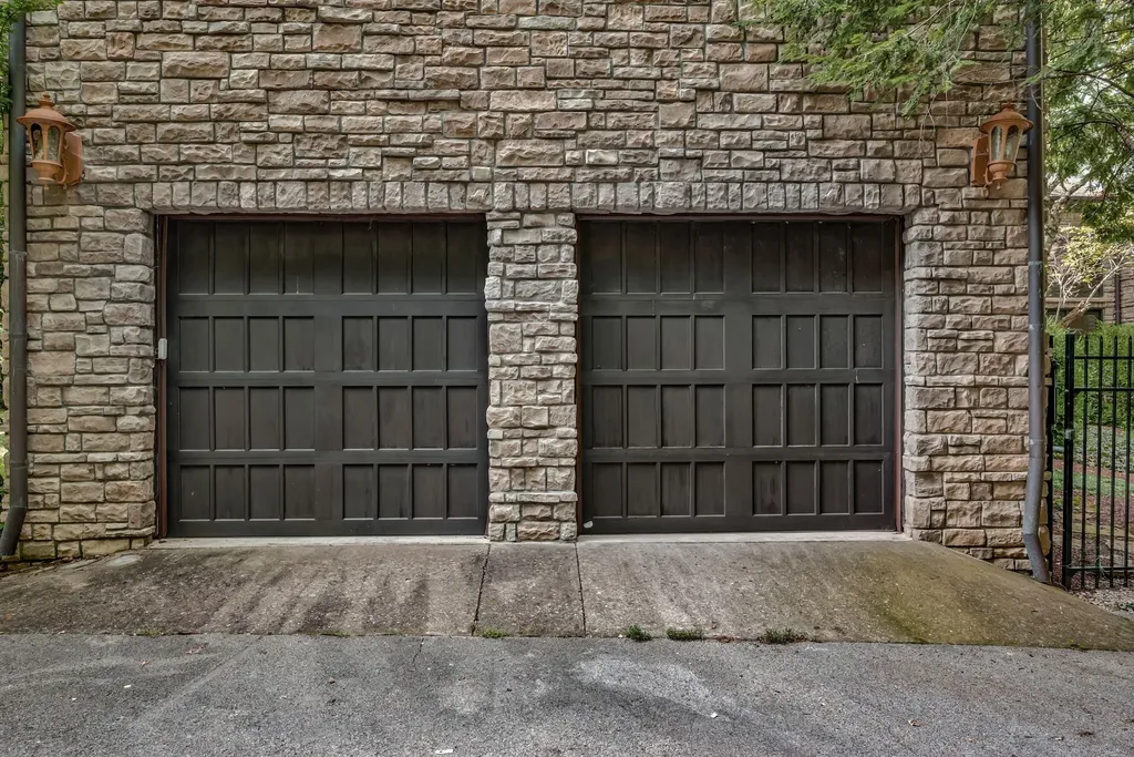 1108 Belle Meade Boulevard Nashville TN 37205