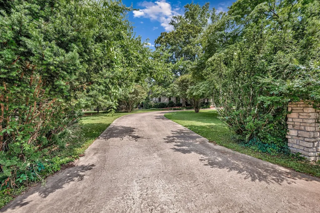 1108 Belle Meade Boulevard Nashville TN 37205