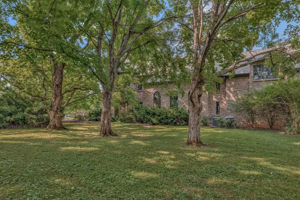 1108 Belle Meade Boulevard Nashville TN 37205