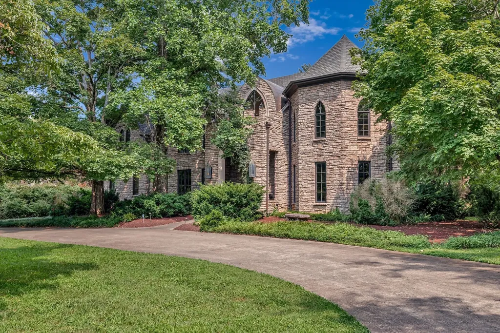 1108 Belle Meade Boulevard Nashville TN 37205