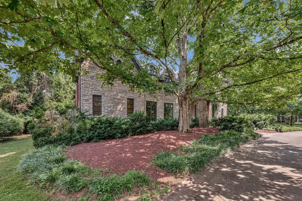 1108 Belle Meade Boulevard Nashville TN 37205