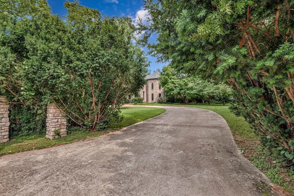 1108 Belle Meade Boulevard Nashville TN 37205