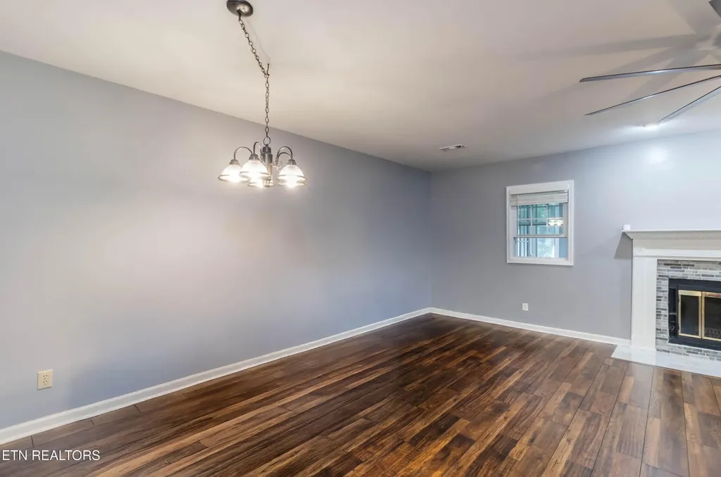 10468 Laura Lee Lane Knoxville TN 37922