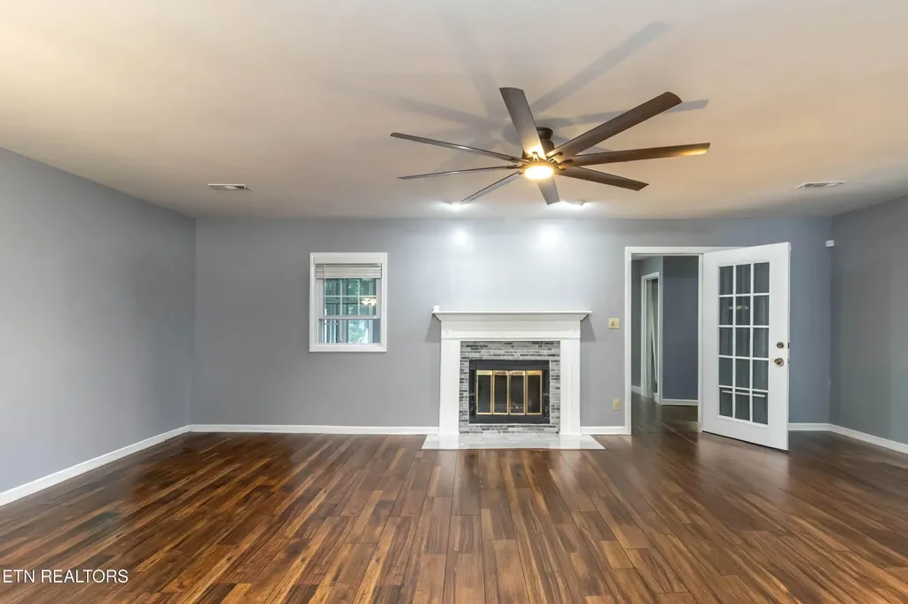 10468 Laura Lee Lane Knoxville TN 37922