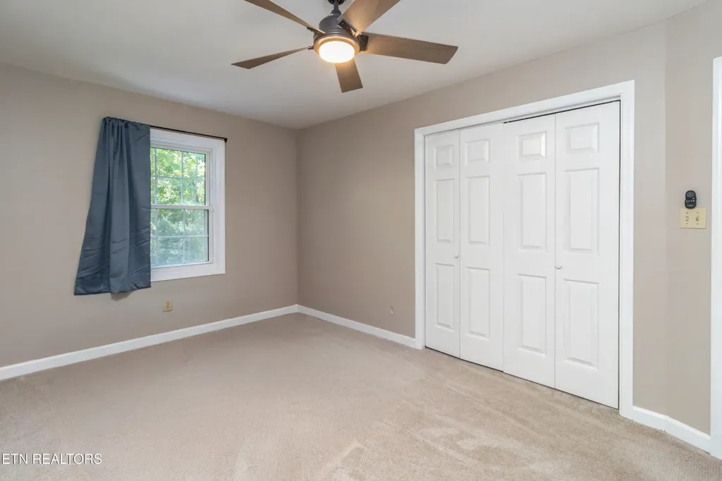 10468 Laura Lee Lane Knoxville TN 37922