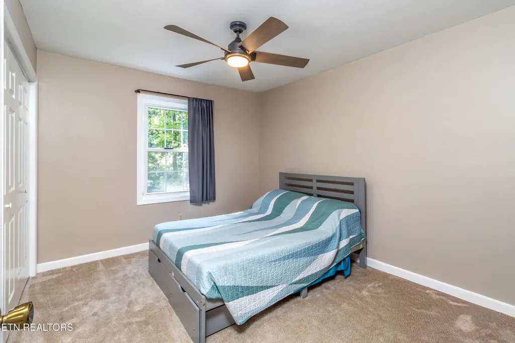 10468 Laura Lee Lane Knoxville TN 37922
