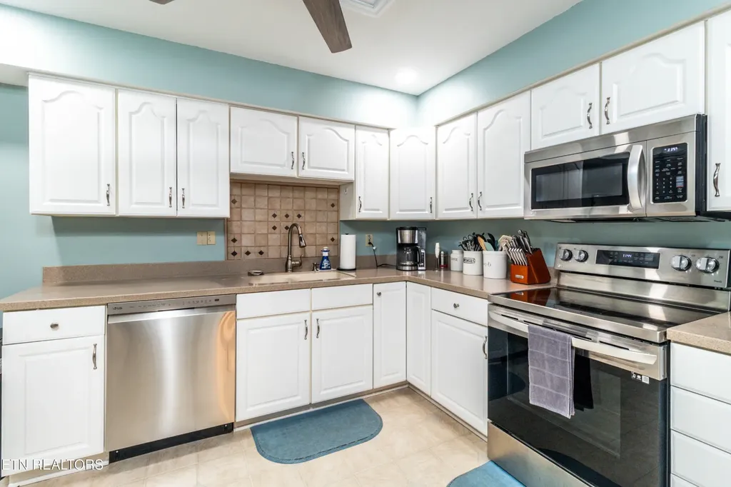 10468 Laura Lee Lane Knoxville TN 37922
