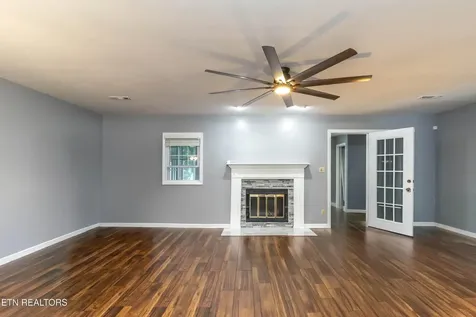 10468 Laura Lee Lane Knoxville TN 37922