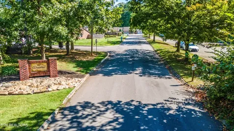 10468 Laura Lee Lane Knoxville TN 37922