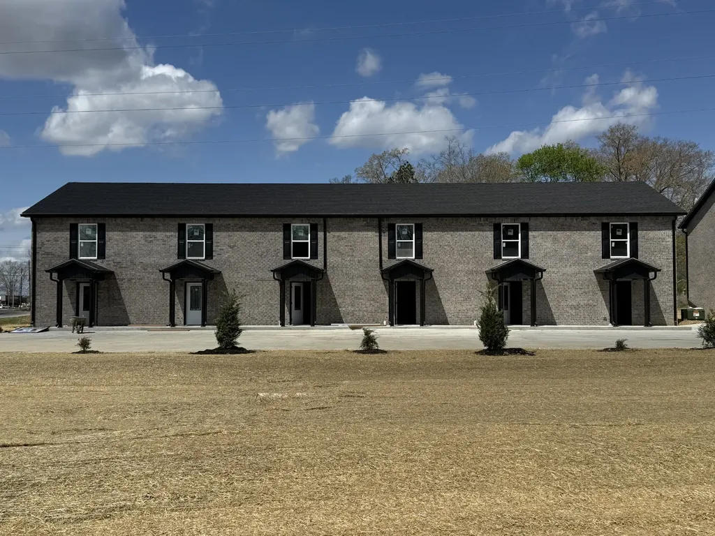 740 Kings Lane Tullahoma TN 37388