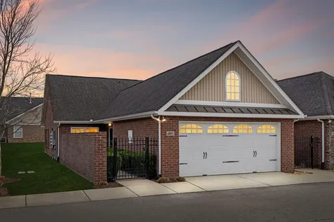 395 Devon Chase Hill Gallatin TN 37066