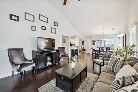 395 Devon Chase Hill Gallatin TN 37066