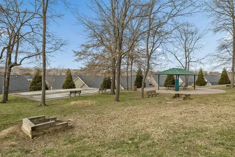 395 Devon Chase Hill Gallatin TN 37066