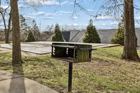 395 Devon Chase Hill Gallatin TN 37066