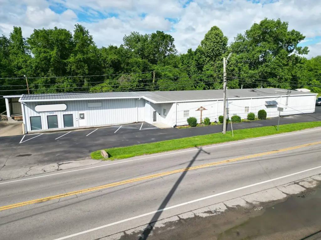 1094 N Main Street Ashland City TN 37015