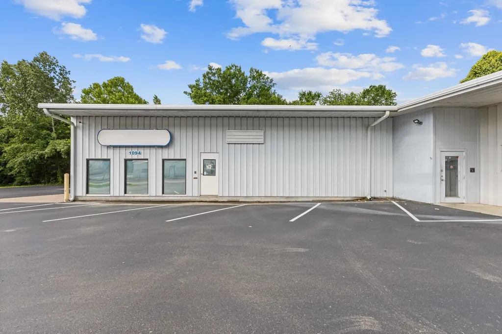 1094 N Main Street Ashland City TN 37015