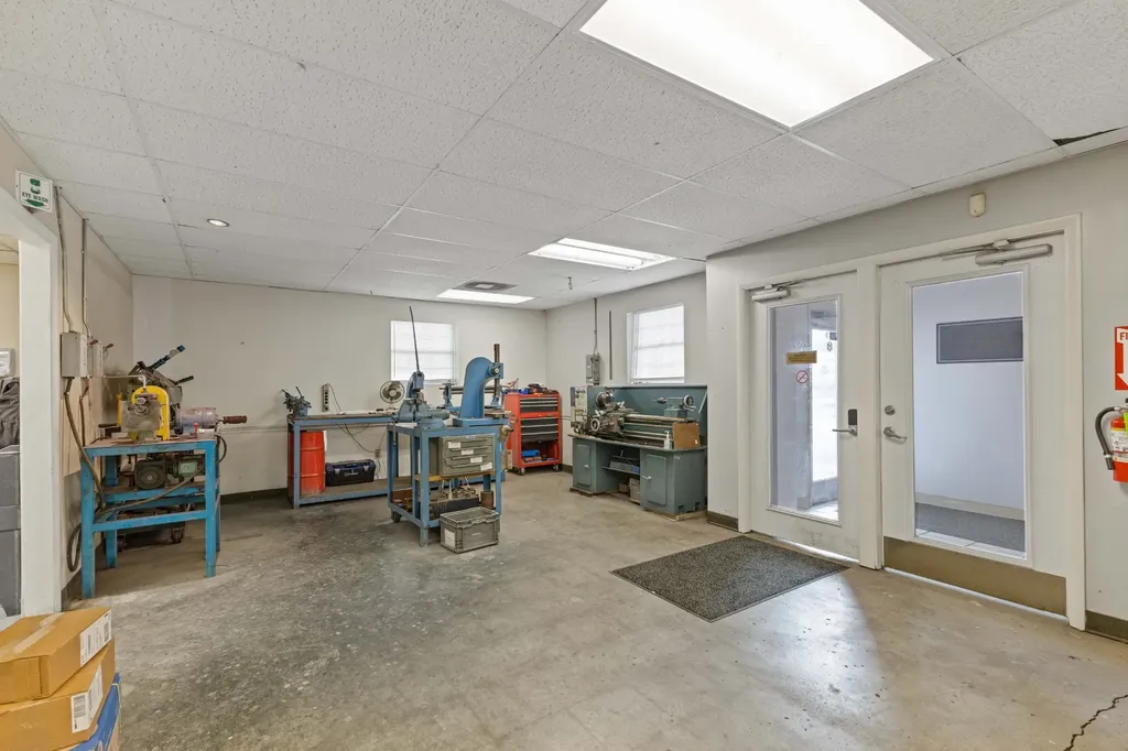 1094 N Main Street Ashland City TN 37015