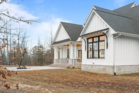 2070 River Bluffs Drive Jasper TN 37347