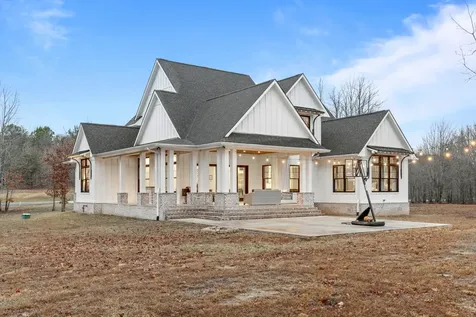 2070 River Bluffs Drive Jasper TN 37347