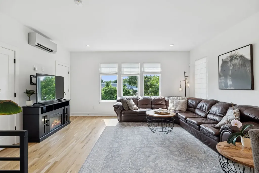 231 Sterling Point Circle Nashville TN 37209