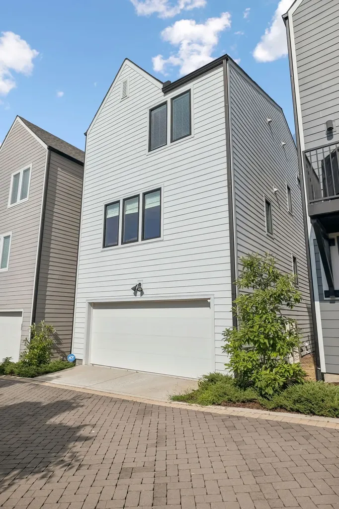 231 Sterling Point Circle Nashville TN 37209