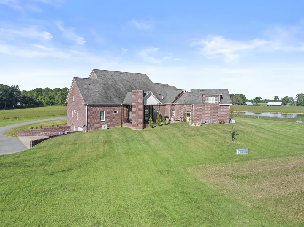 555 Williams Road Clarksville TN 37043