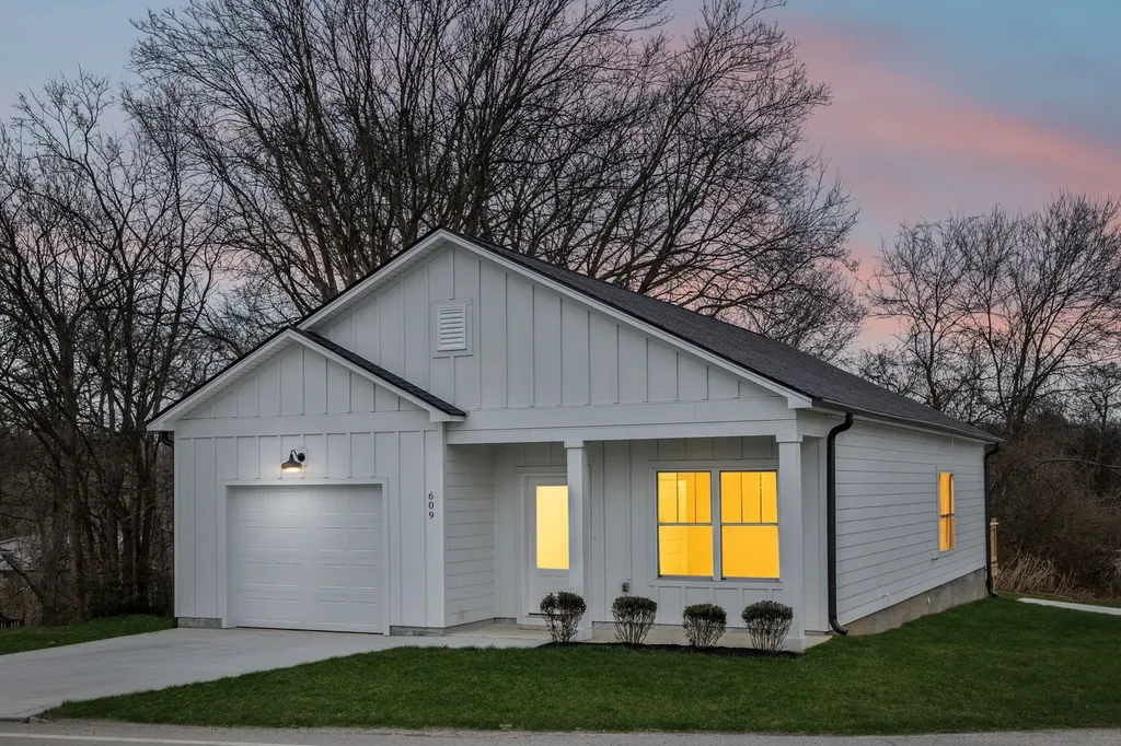 609 S Main Street Mount Pleasant TN 38474