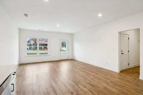 609 S Main Street Mount Pleasant TN 38474