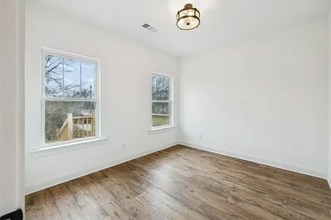 609 S Main Street Mount Pleasant TN 38474