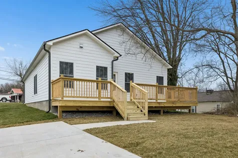 609 S Main Street Mount Pleasant TN 38474