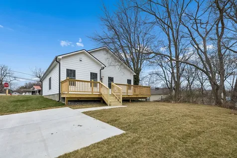 609 S Main Street Mount Pleasant TN 38474